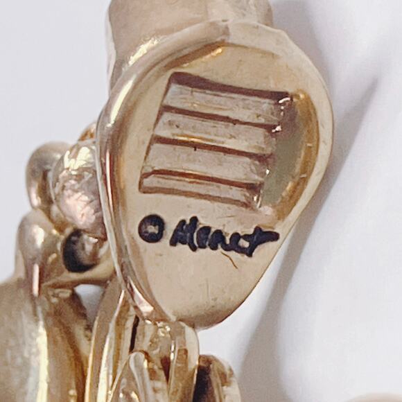 VTG Monet Signed Earrings Rhinestone Chandelier Clip 1970s Sparkling Gold Tone - Picture 9 of 11